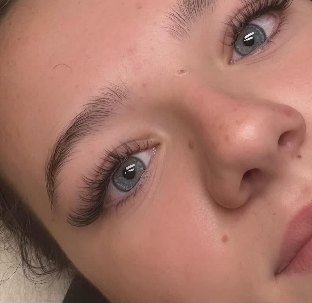 Hybrid lash set